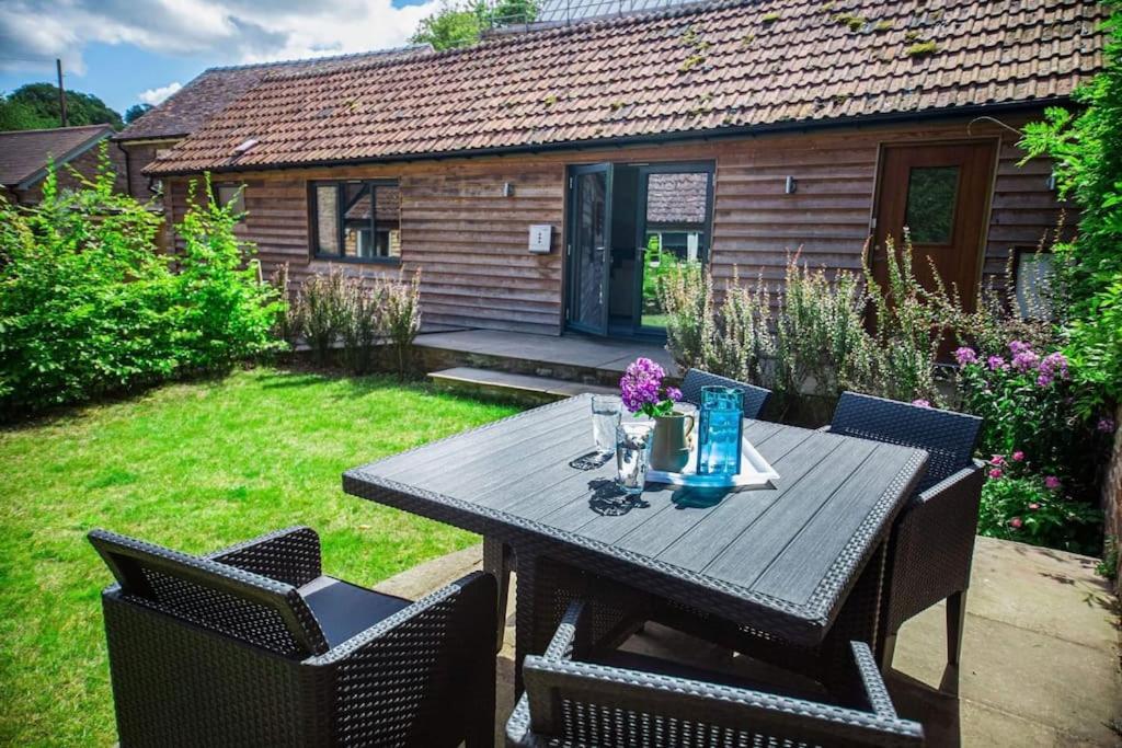 Cosy Cottage On Banks Of River Wye Foy Екстериор снимка
